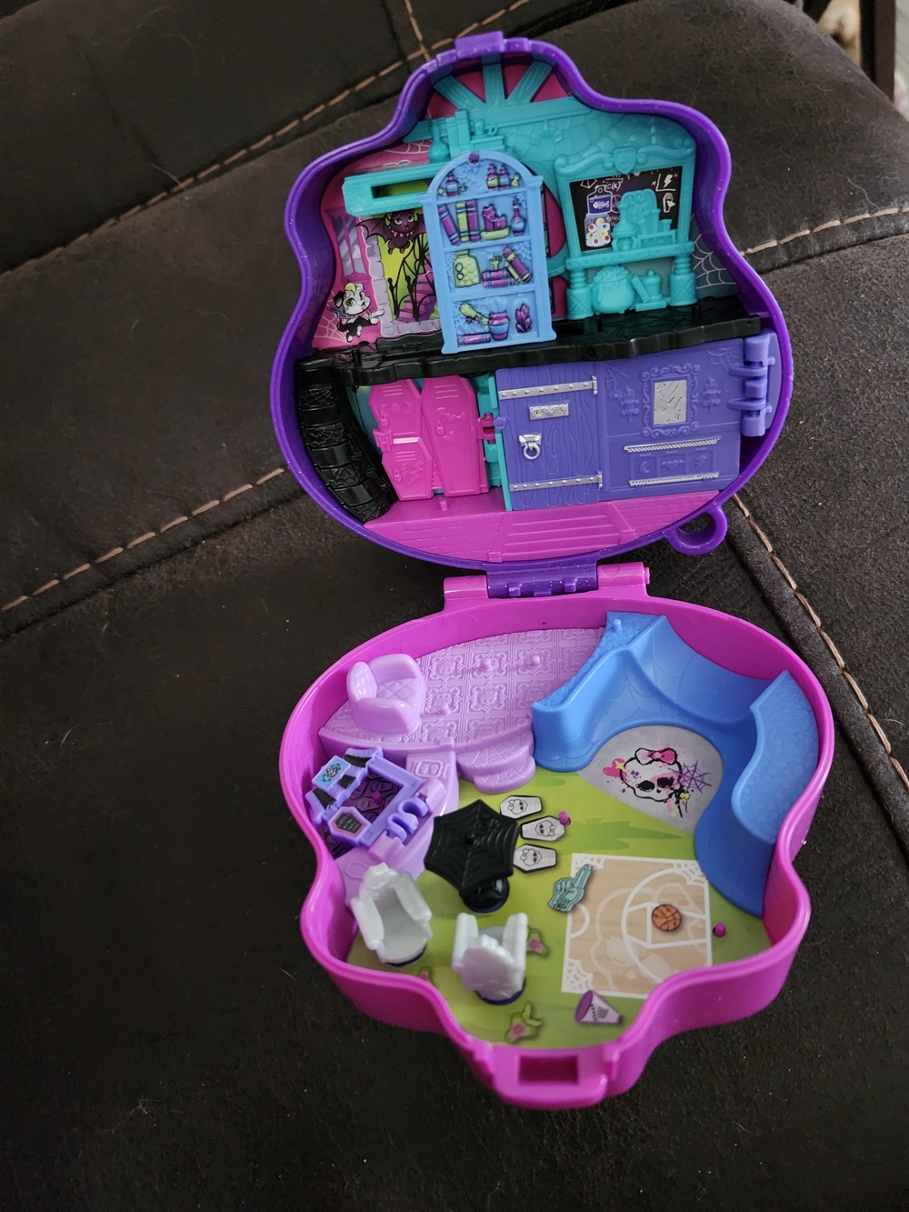 Monster High Polly Pocket Mattel Compact Playset 2023